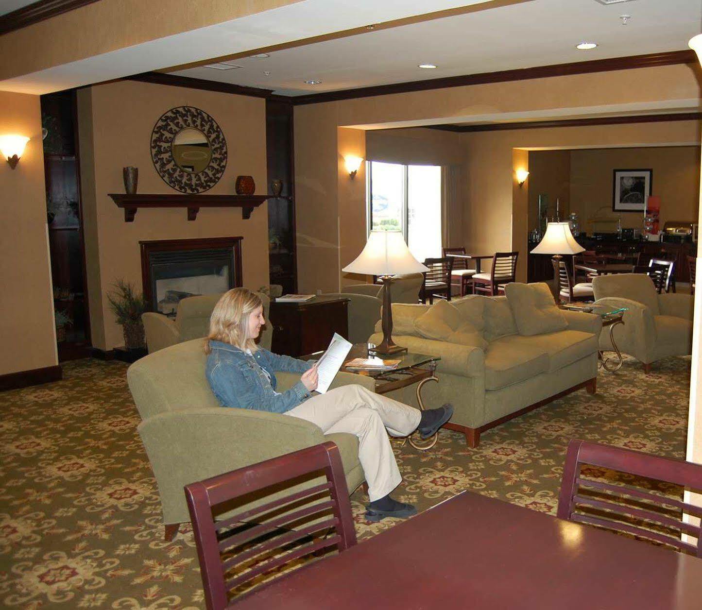 Hampton Inn Stow Exteriér fotografie